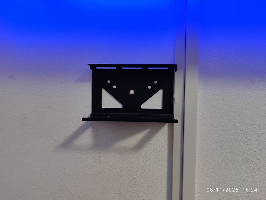 Nintendo Switch V2 – Vermelha/Azul + Skins + Vários Acessórios