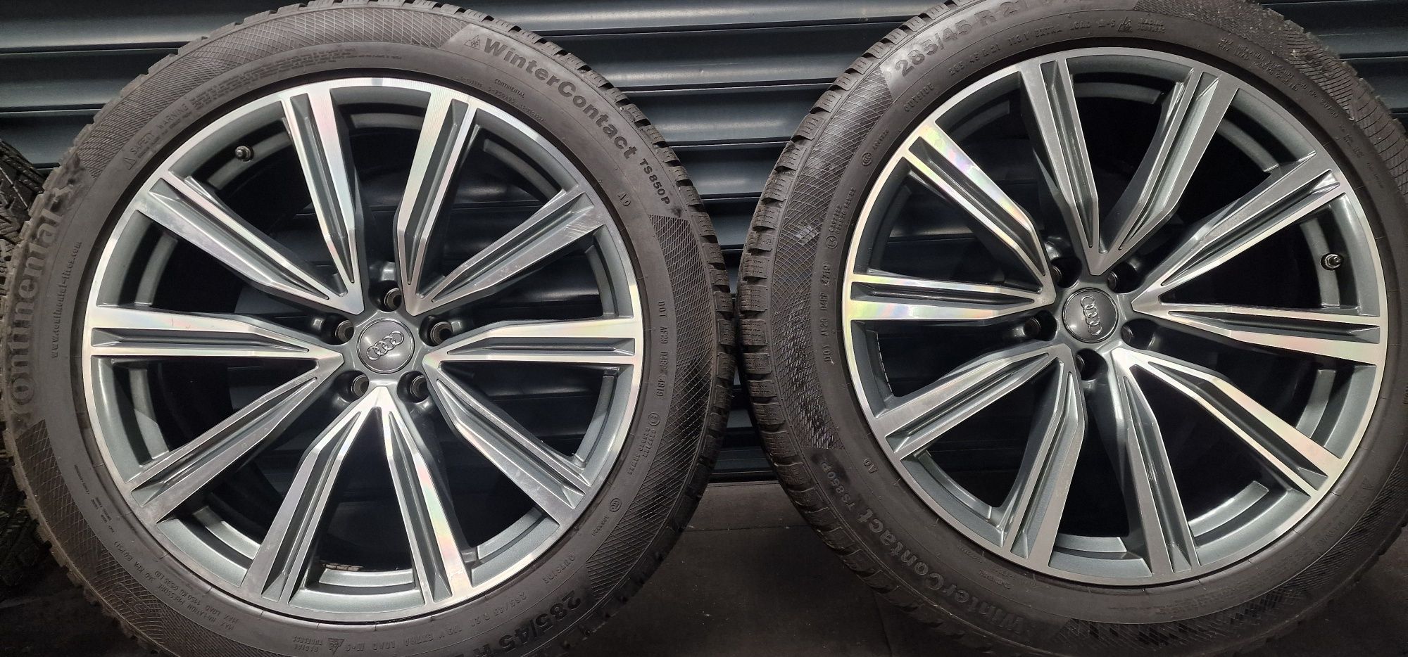 Komplet kół felgi Audi Q8 4M  285/45 R21