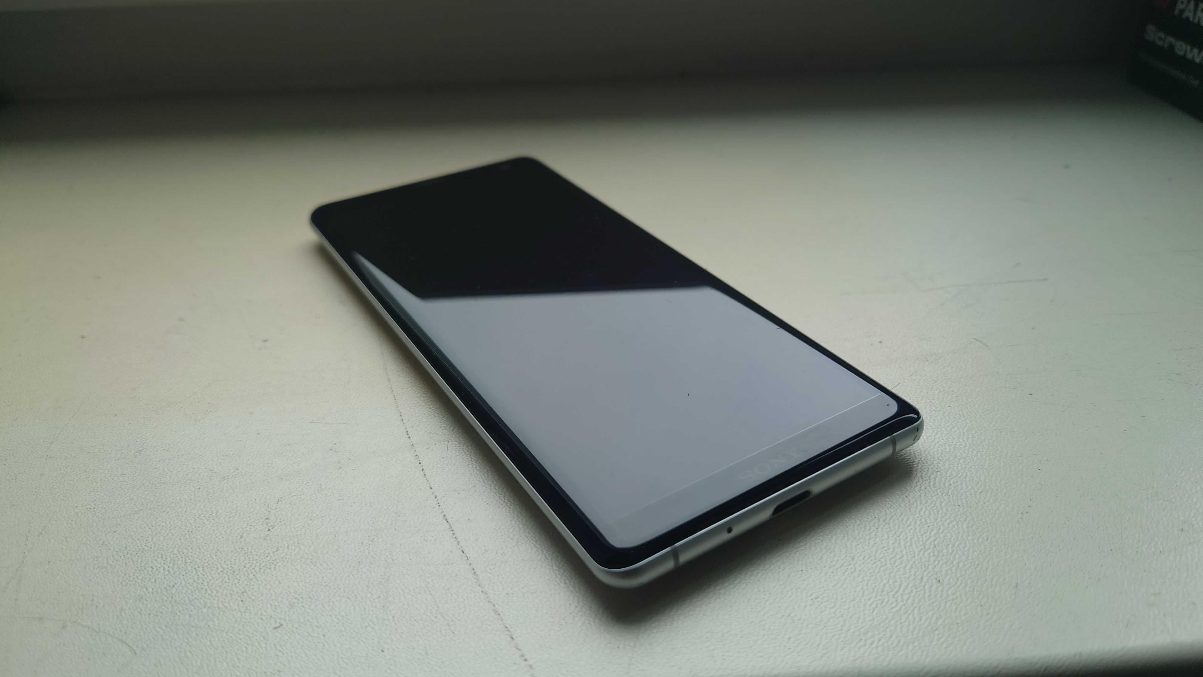 Sony Xperia XZ3 - stan idealny!