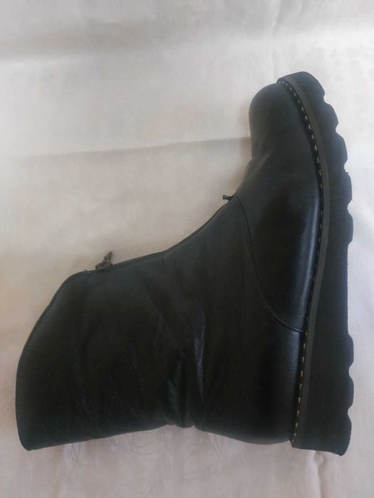 Жіночі шкіряні зимові ботинки