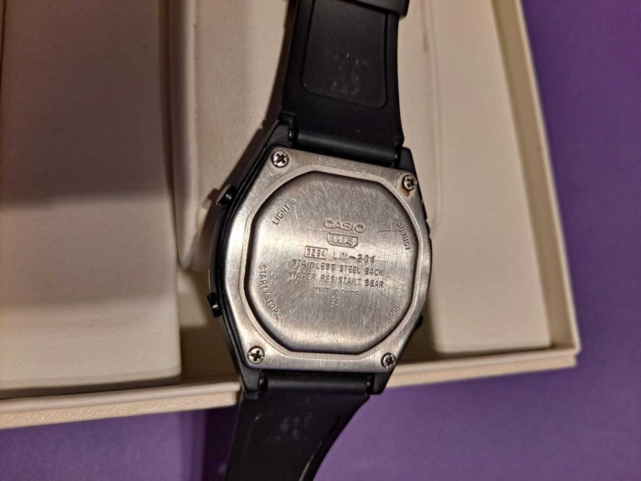 Casio LW - 204 używany