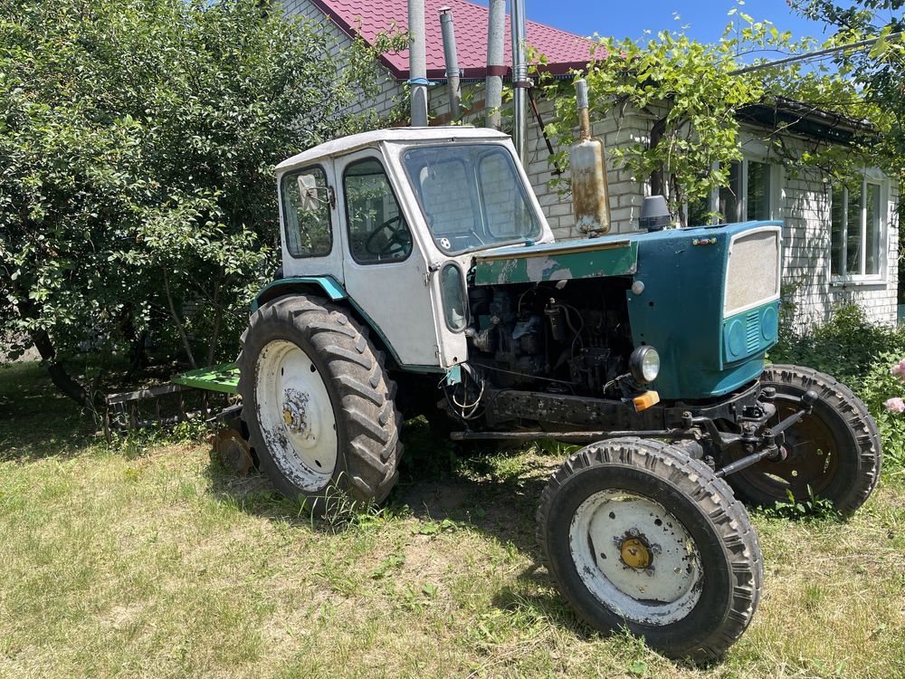 Продам трактор ЮМЗ 6 та дискову борону бомет