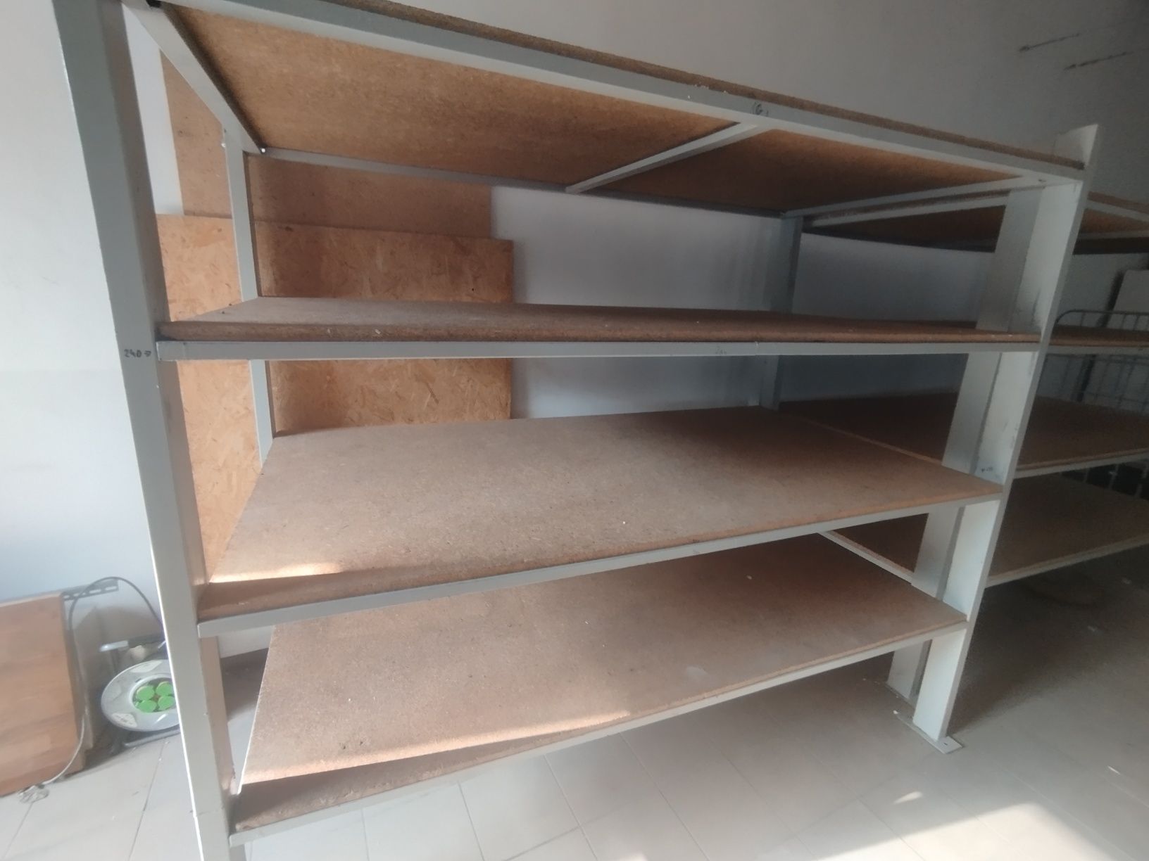 Regaly na narzędzia lub inne rzeczy bardzo solidny