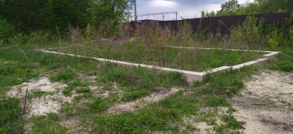 Продам місце під гаражі