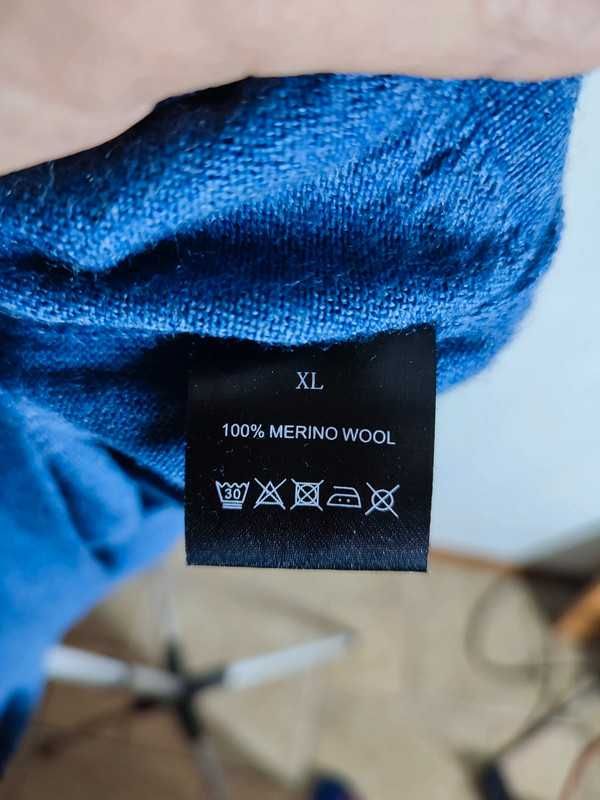 Granatowy sweter Howick 100% merinowool XL