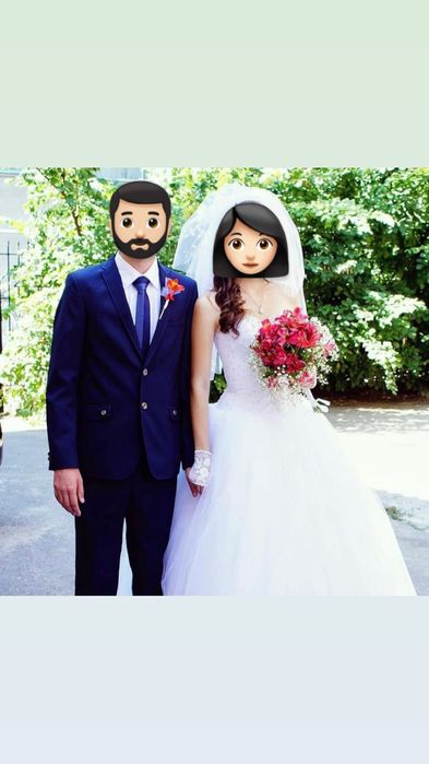 Сукня весільна пишна біла