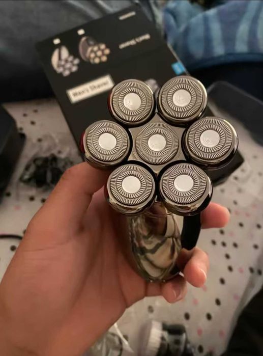 Машинка для стрижки 5 в 1 триммер, электробритва, бритва для носа и др