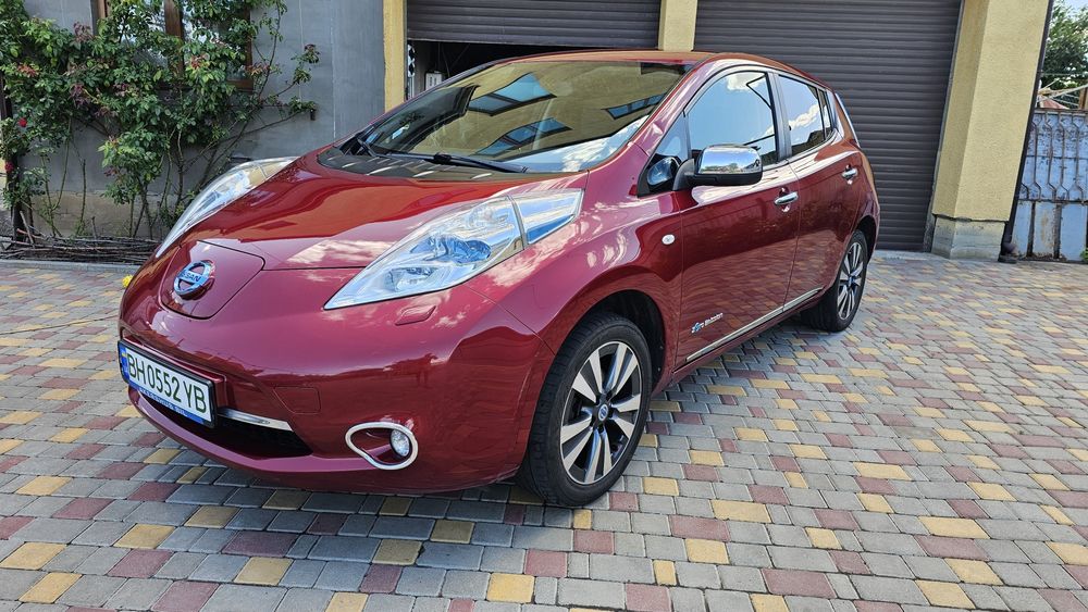 Аренда автомобиля Nissan Leaf