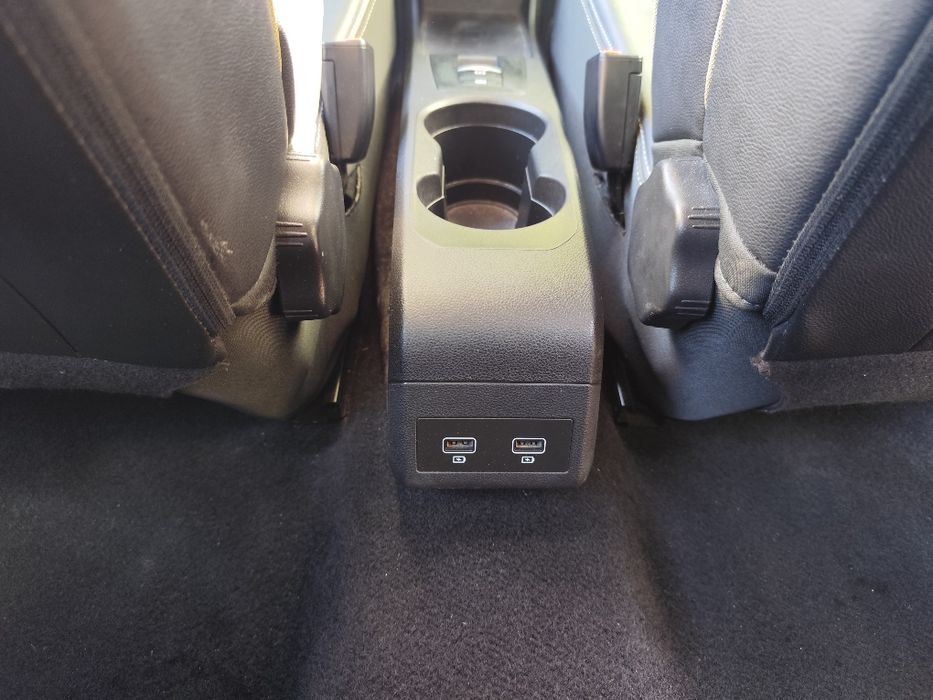 Renault ZOE R135 52Kwh Iconic 05/2023

18mil km