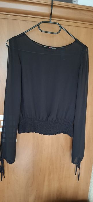 Czarna bluzka z rozcięciami na rękawach DKNY Jeans 36 S