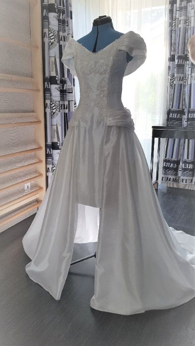 NOVO - Vestido de NOIVA - Ronald Joyce - transformável em Cerimónia