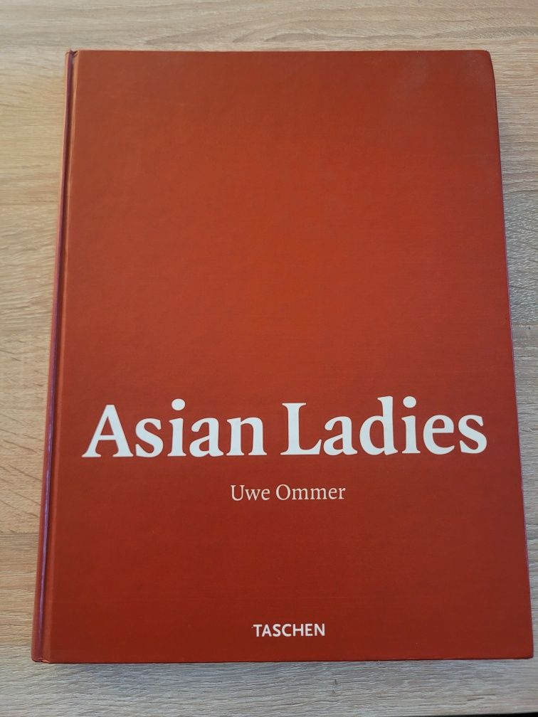 "Asian Ladies" Uwe Ommer - album ze zdjęciami