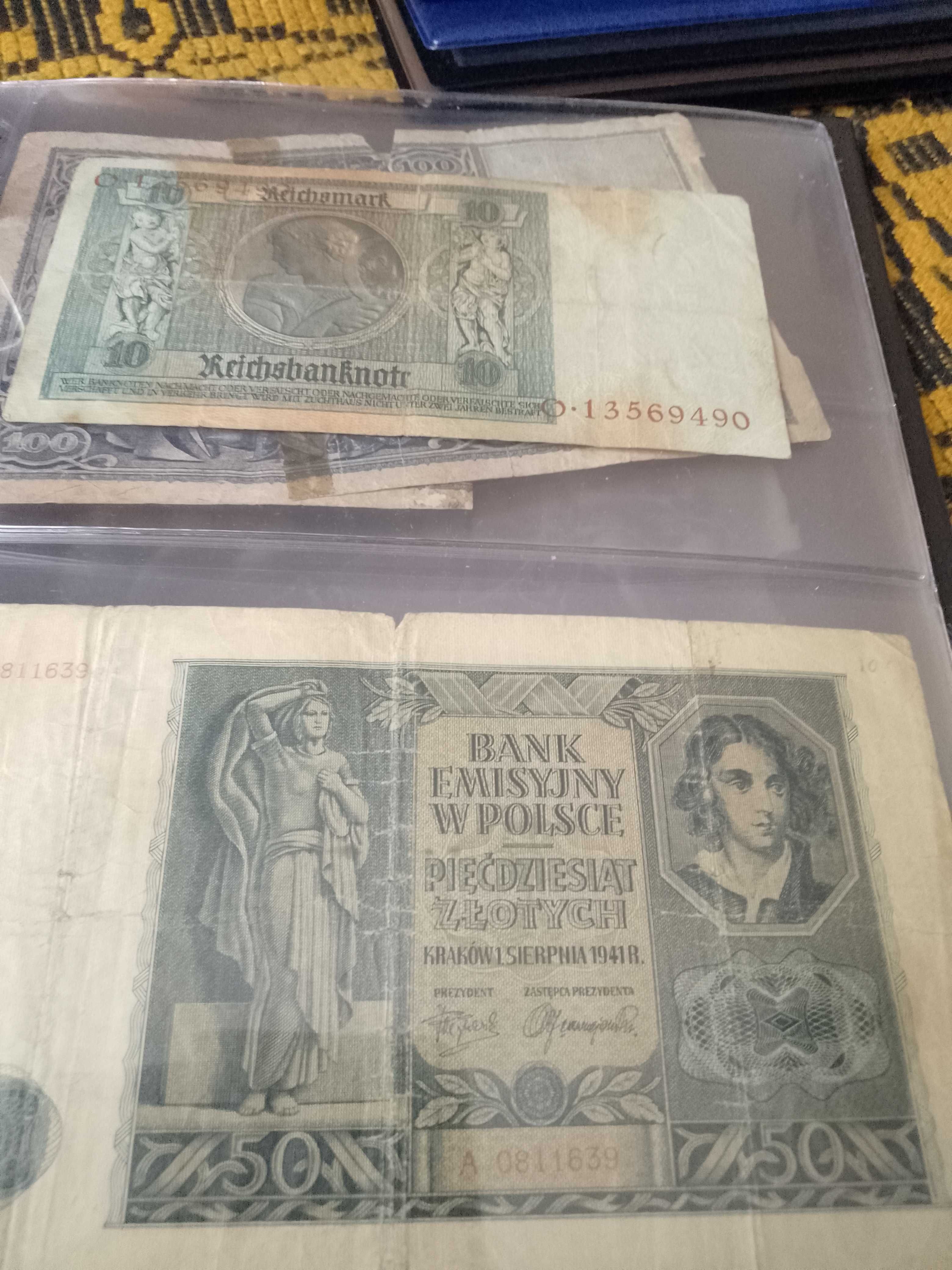 Stare zabytkowe banknoty