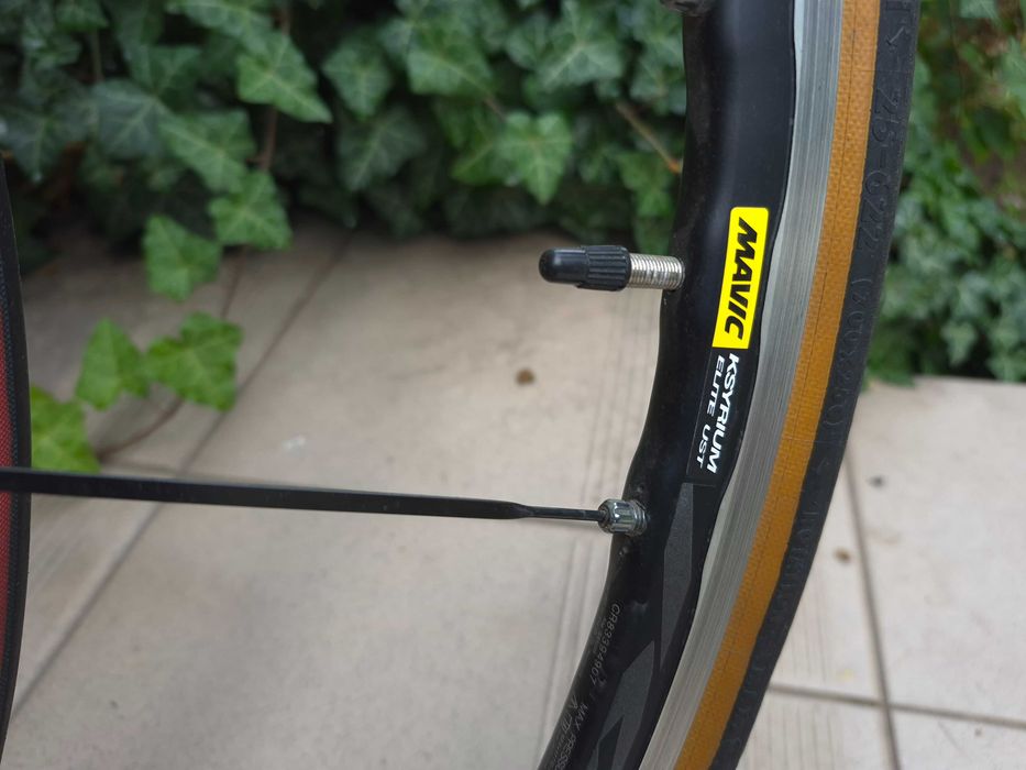 MAVIC KSYRIUM ELITE UST Koła szosowe bębenek Shimano