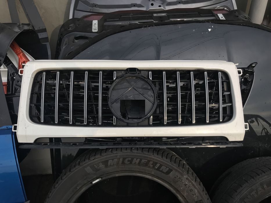 Решітка радіатора Мерседес w463 Mercedes-Benz