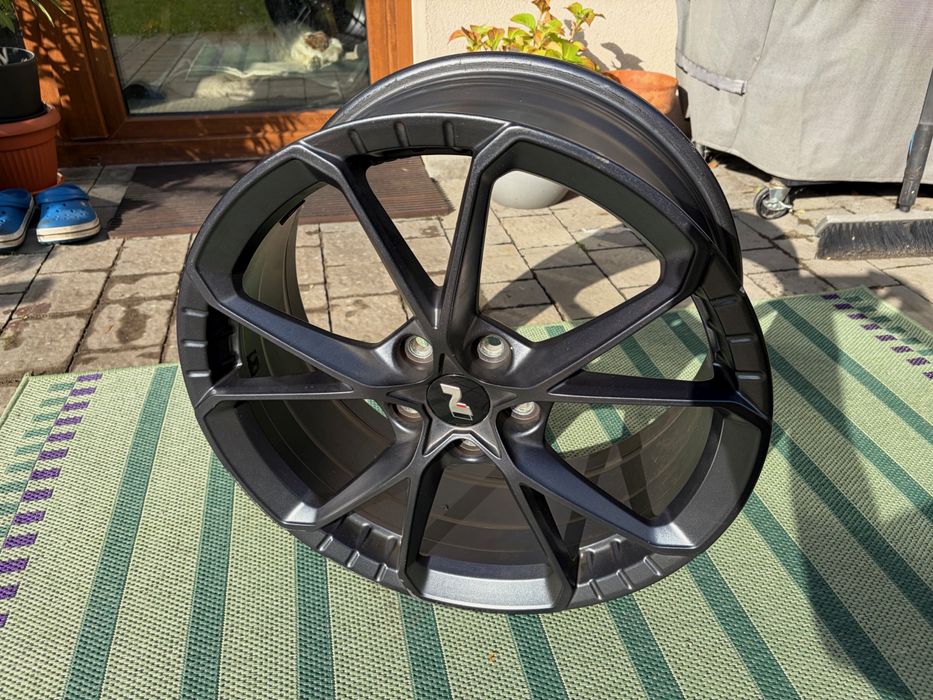 Oryginalna kuta alufelga 19" do Hyundai i30 N