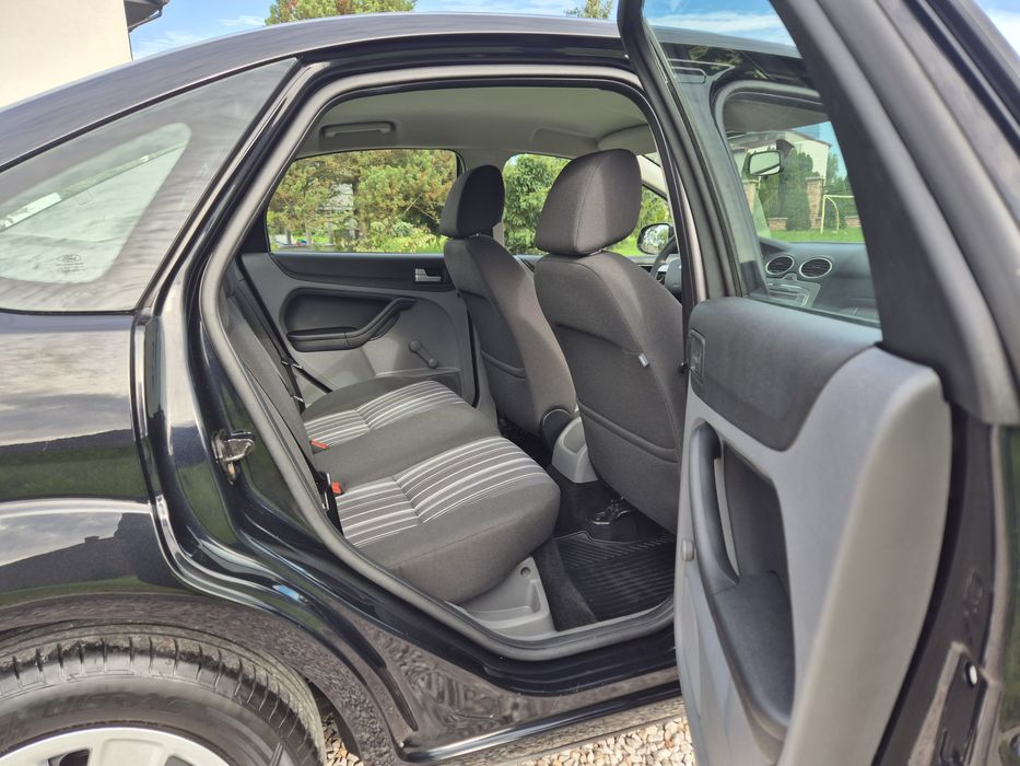 FORD FOCUS Mk2 LIFT 1.6 benzyna 101KM / 183tys km / SALON PL /