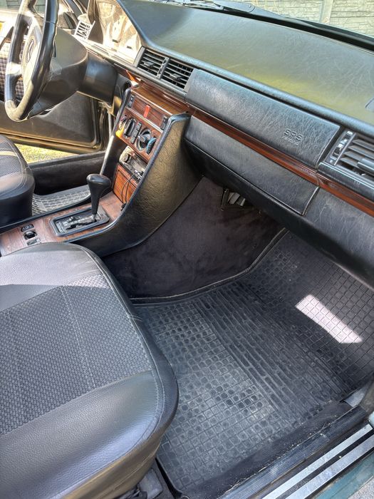 Продам mersedes W124 2.2AT