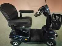 Scooter eléctrica INVACARE para pessoa com deficiência