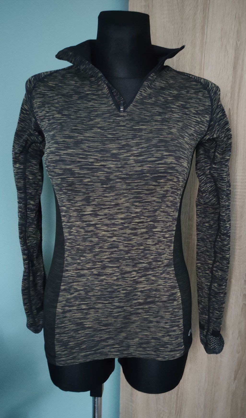 Bluzka sportowa.