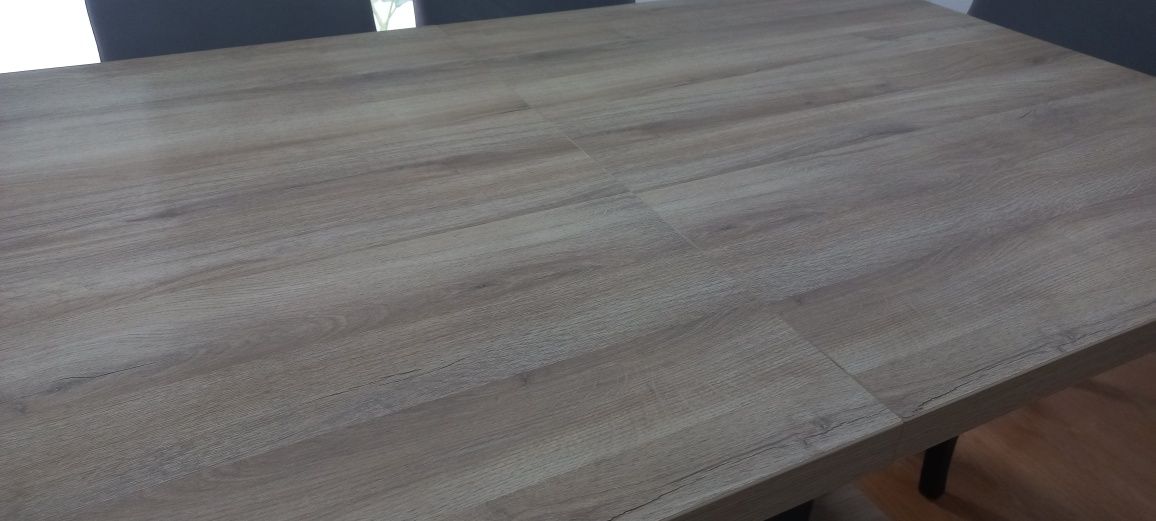 Mesa de jantar extensível Dimaro + 4 Cadeiras Conforama