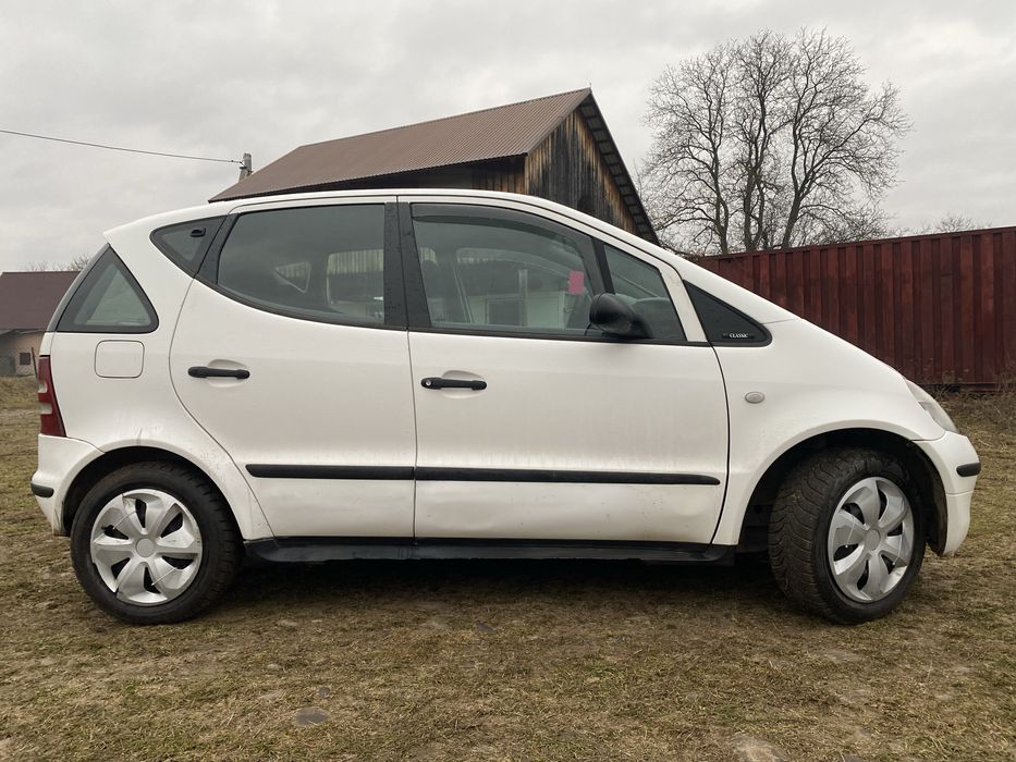 Автомобіль Мерседес