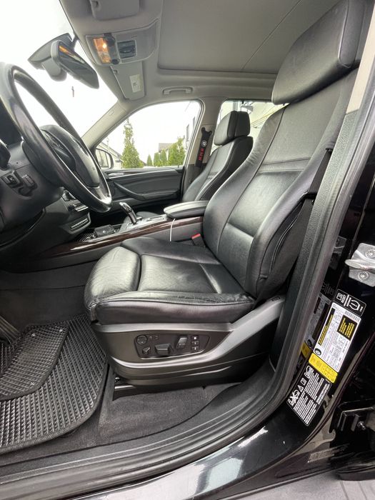 Автомобіль BMW X5