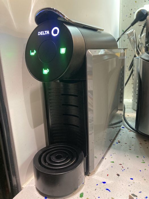Maquina de cafe Delta Q como nova