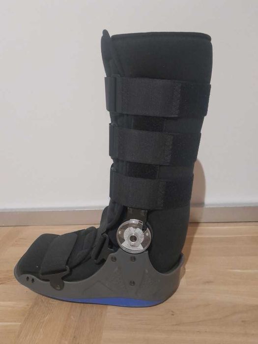 Wysoki but ortopedyczny - Walker