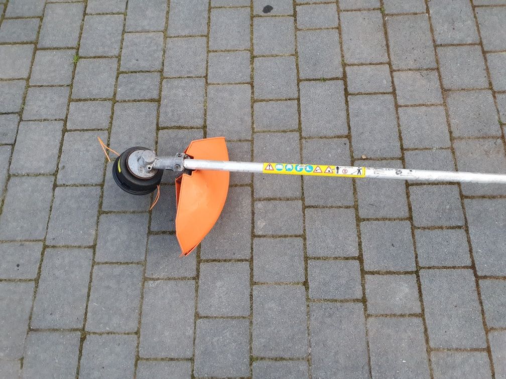 Kosa spalinowa Stihl fs 120. Moc 1.8km