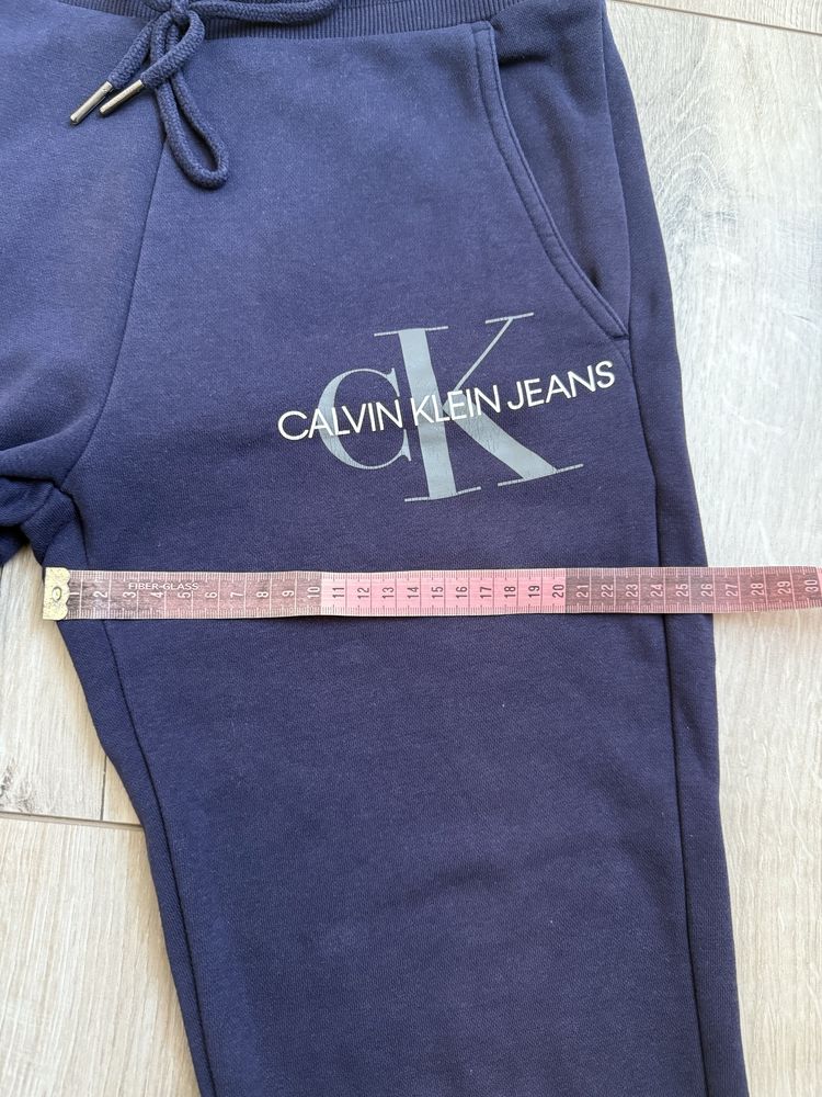 Костюм чоловічий Calvin Klein XS-S