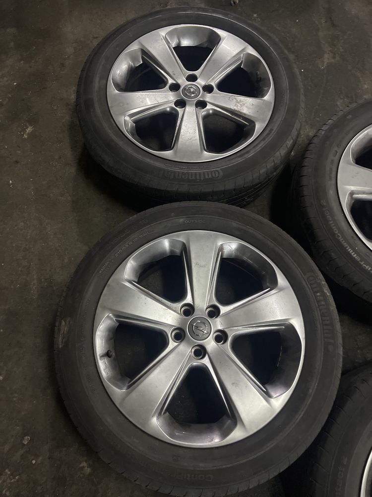 Диски с резиной GM 5/108 18x7.0j x38 Continental 215/55R18 36.12 года