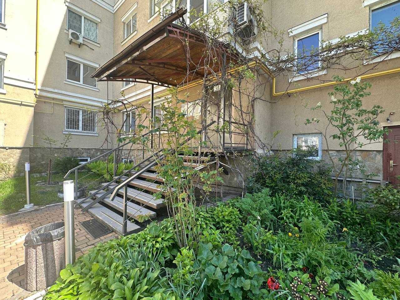Продаж дворівневої 4к квартири 229м2. Центр. Держ.програми-ТАК. ID:568