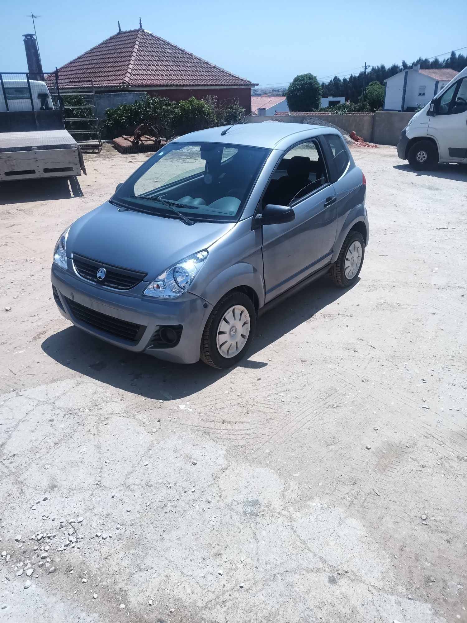 Axim city para desocupar