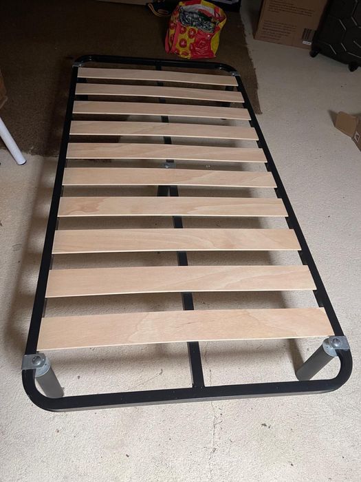 Vendo 2 Estrados de cama