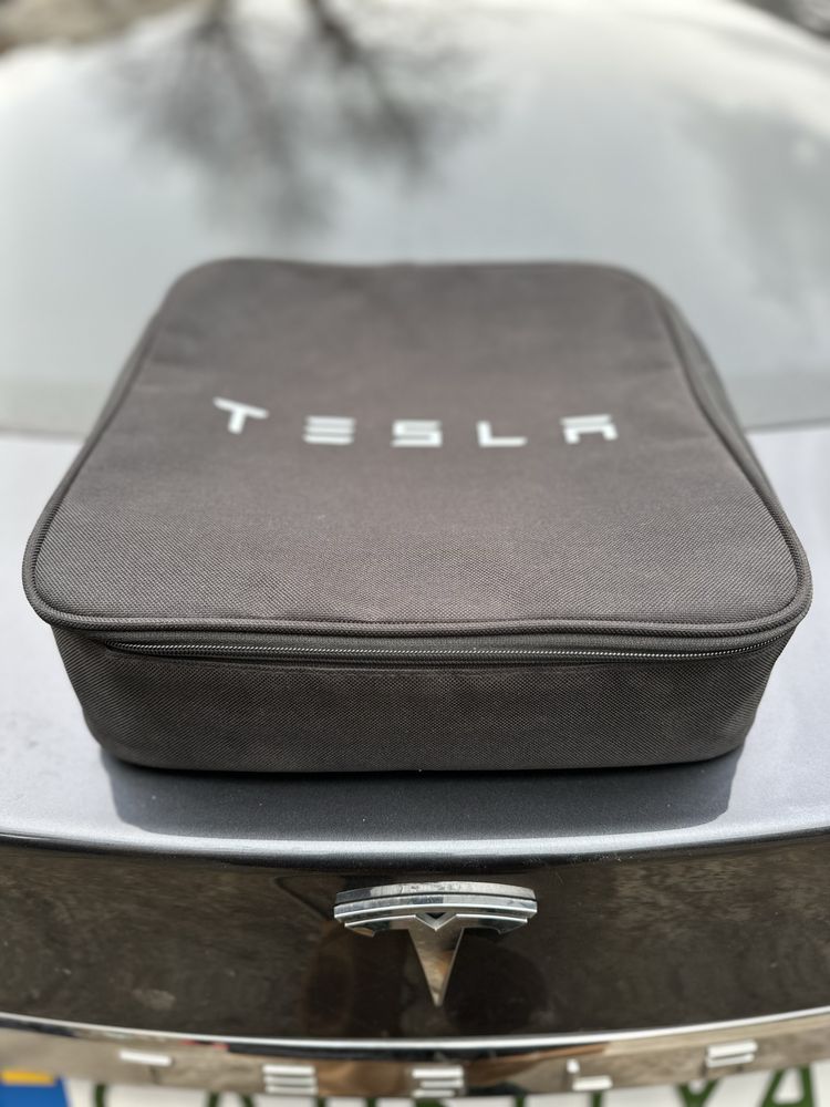 Чехол-сумка Tesla