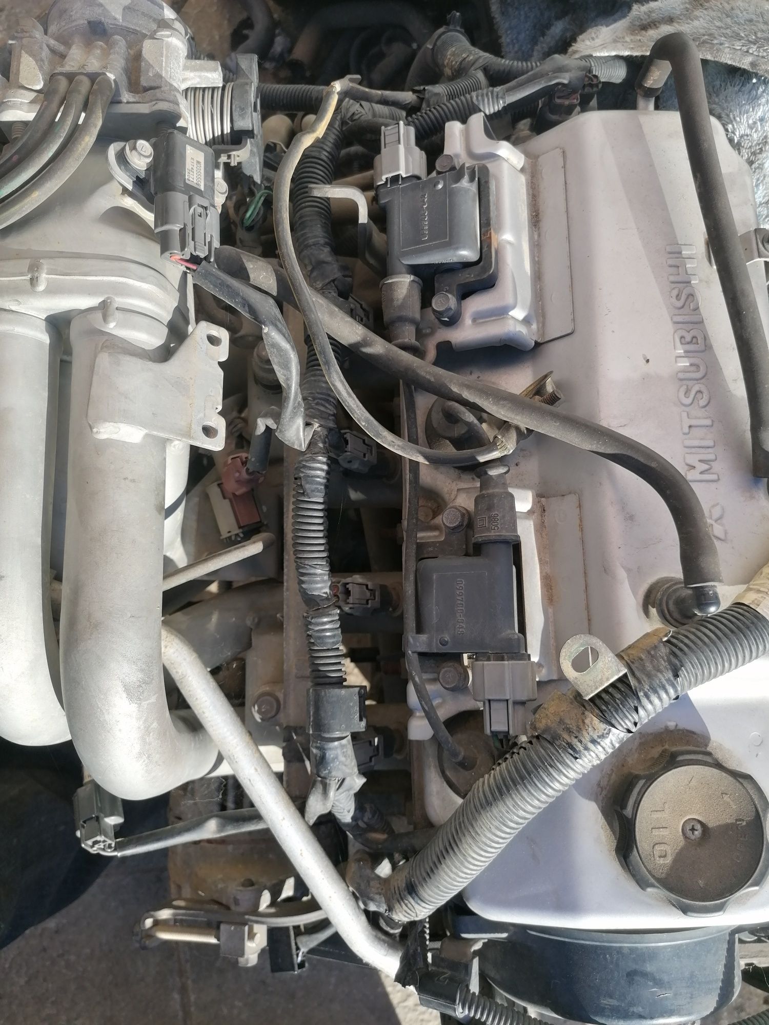 Mitsubishi carisma de 1996 A 2006 motor 4G13