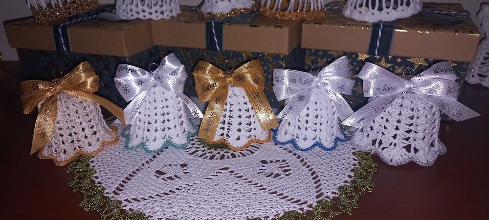 Dzwoniki wykonane na szydełku