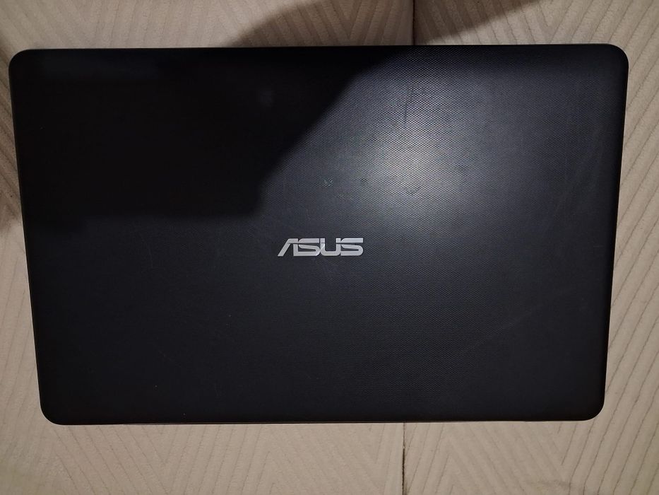 Portátil Asus X751L