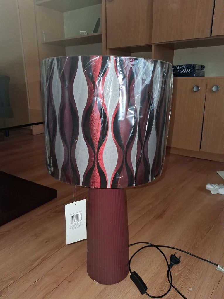 Lampa piękna nowa