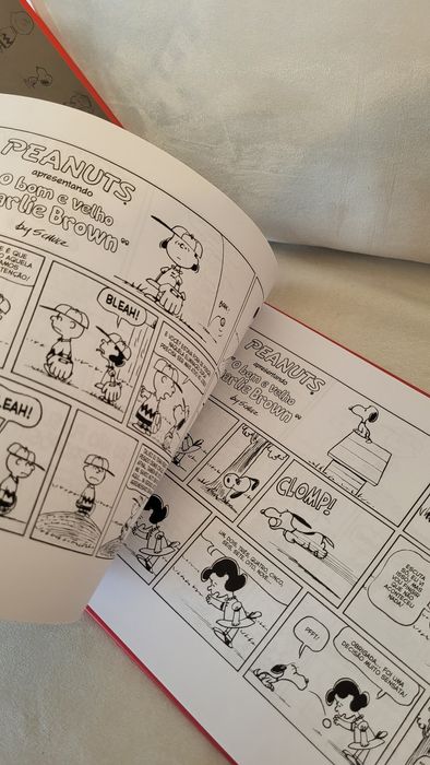 Livro de coleção Snoopy