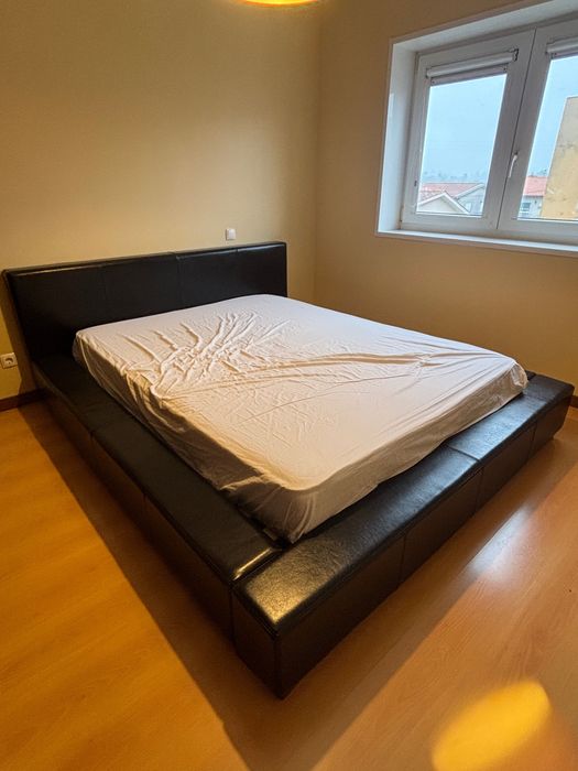 Cama de casal com preço negociável