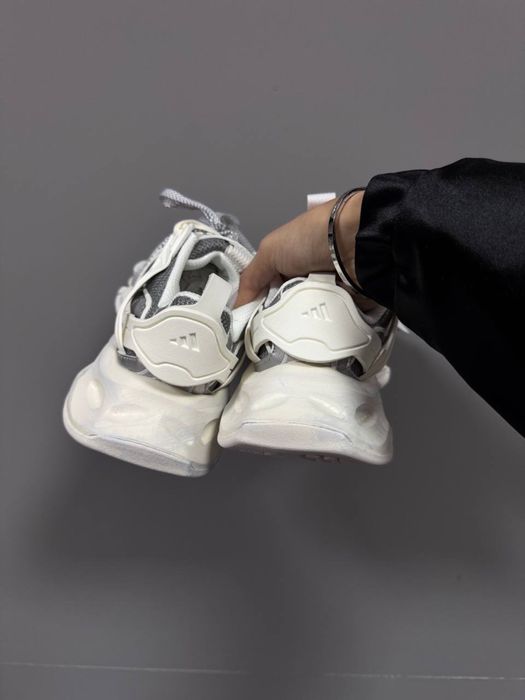 36-41 р кросівки ADIDAS XLG RUNNER dirty white silver