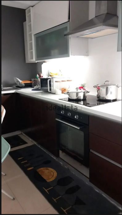 Alugo quarto em Queluz Belas na rua das Finanças