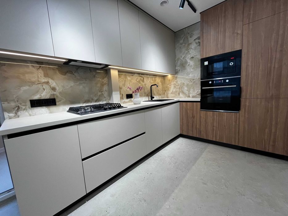 Продам 2 кімнатну квартиру з новеньким ремонтом