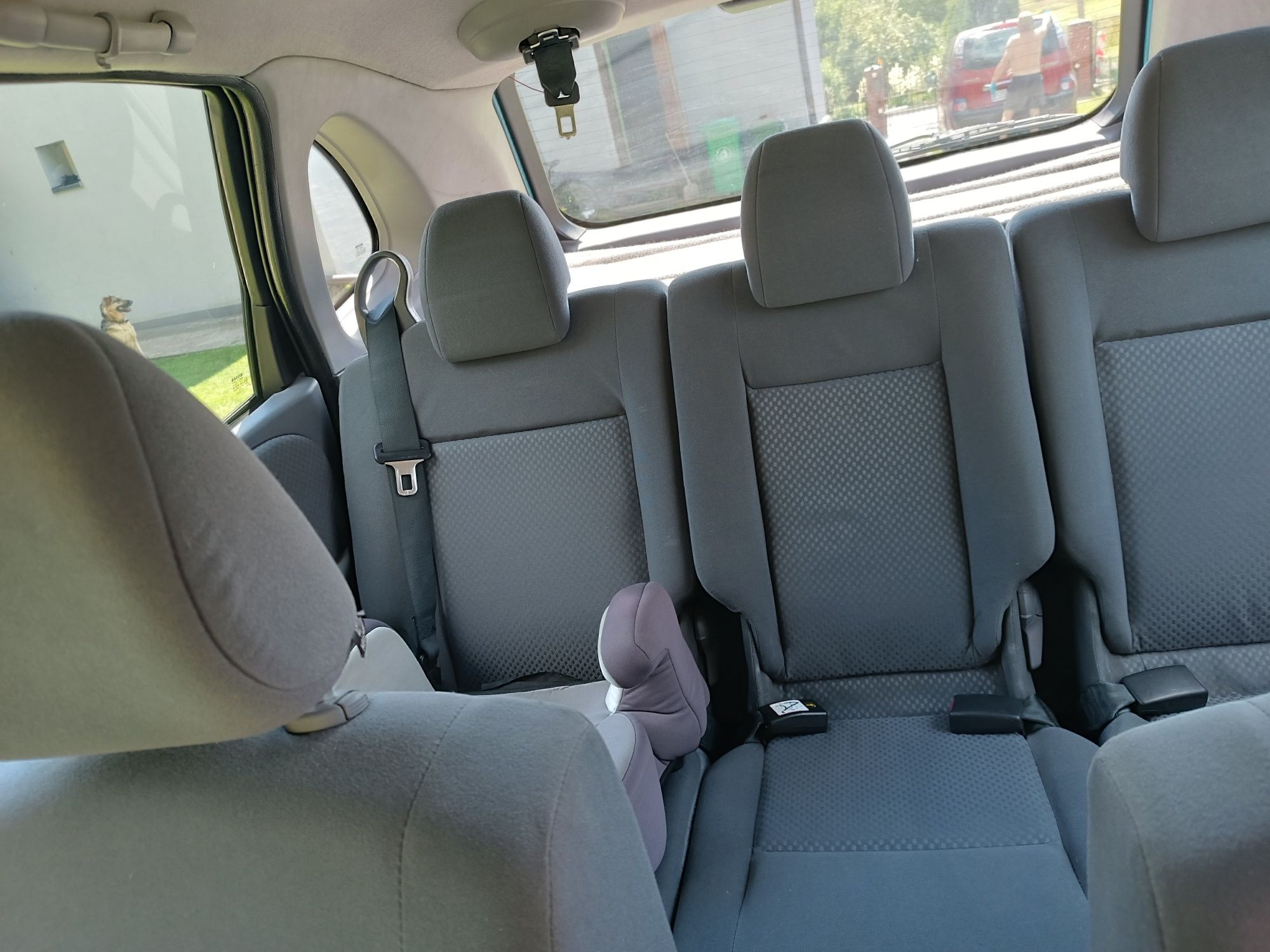 Nissan  Almera Tino 1.8