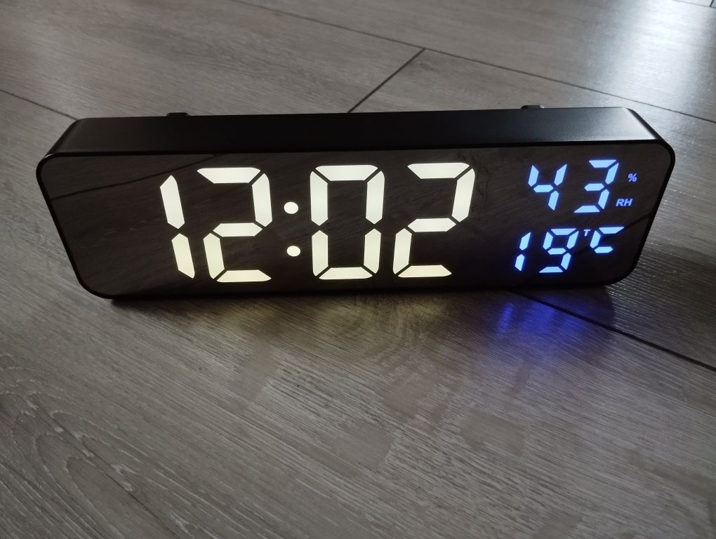 Zegarek stojący lustro