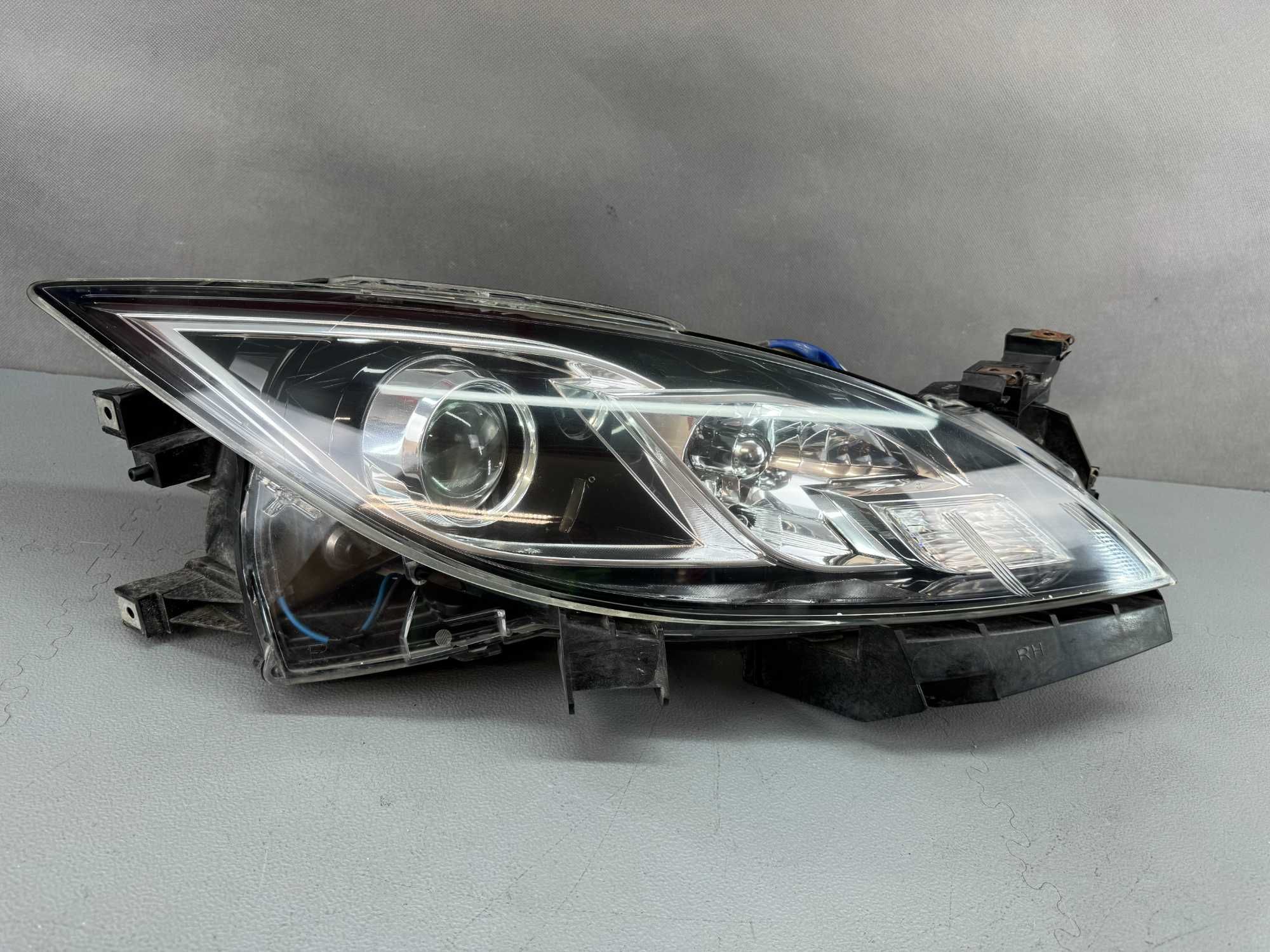 Mazda 6 II GH 07-10r. Lampa Przód Przednia Bi-Xenon Prawa EU Kompletna