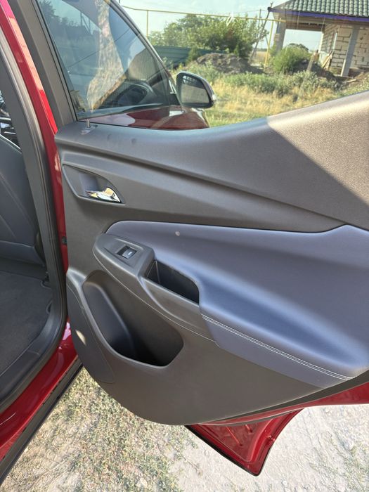 Продам Chevrolet Bolt EUV