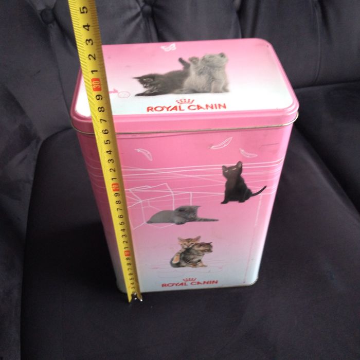 Pojemnik, puszka metalowa dla kota na karmę royal canin